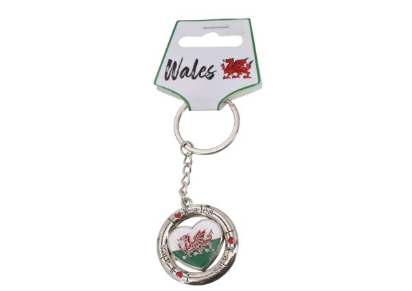 WALES METAL KEYRING HEART FLAG