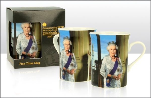 JS QUEEN ELIZABETH II COMM LIPPY MUG